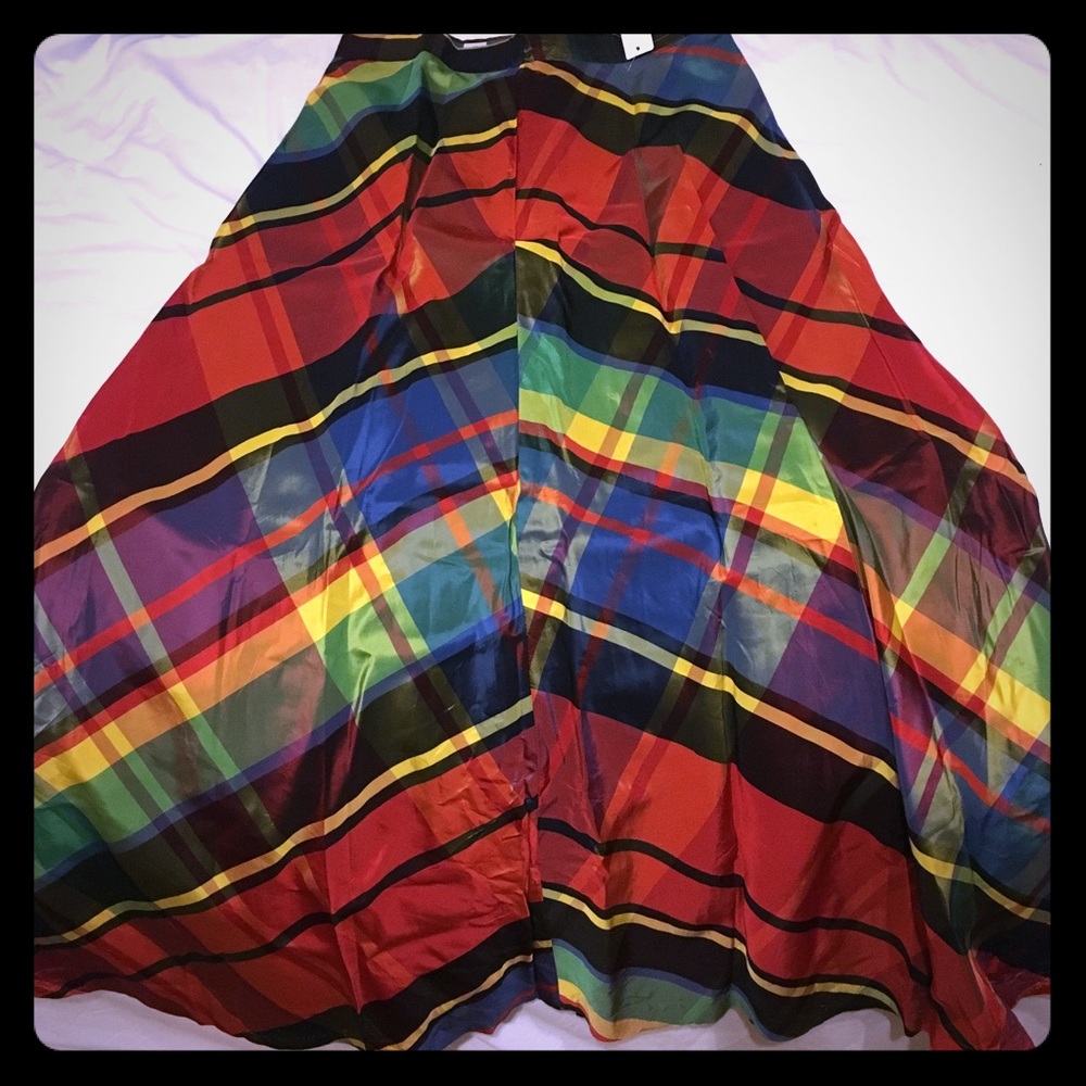 **Vintage** plaid skirt