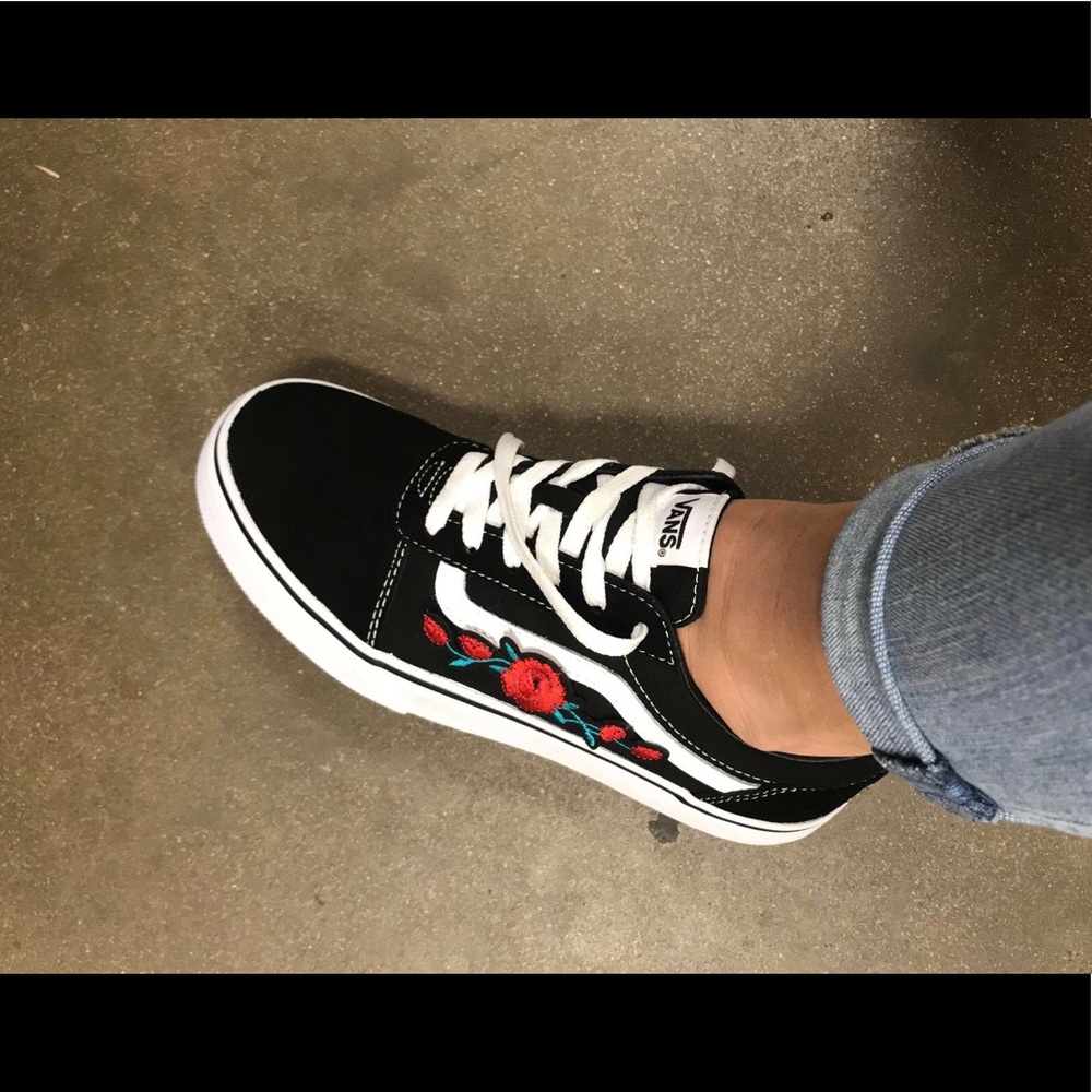 Custom Vans 🌹❤️ READ DESCRIPTION