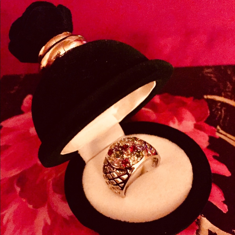 RING SIZE 9 / 925 STERLING SILVER AND RHODIUM PLED