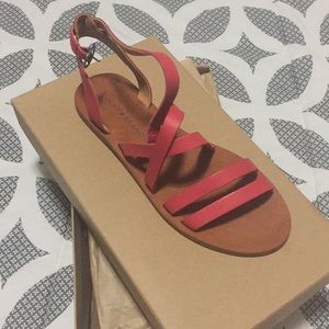 Lucky brand raspberry sandals