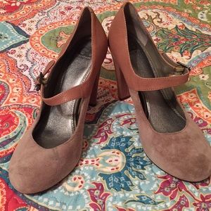 Women’s Gianni Bini Two Tone, Brown Heels