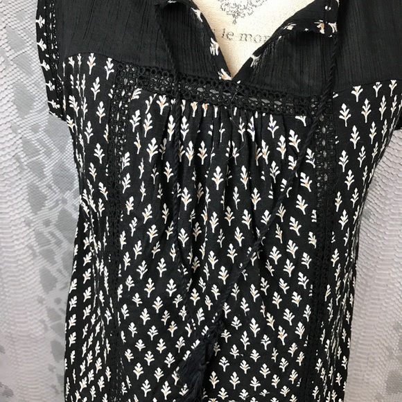Lucky brand tribal floral short sleeve top - Picture 2 of 5