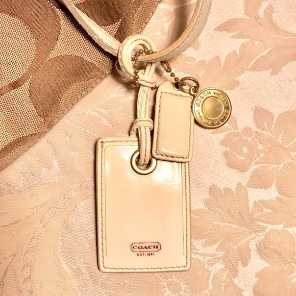 ✨SALE✨Coach Signature Tote - Picture 3 of 8