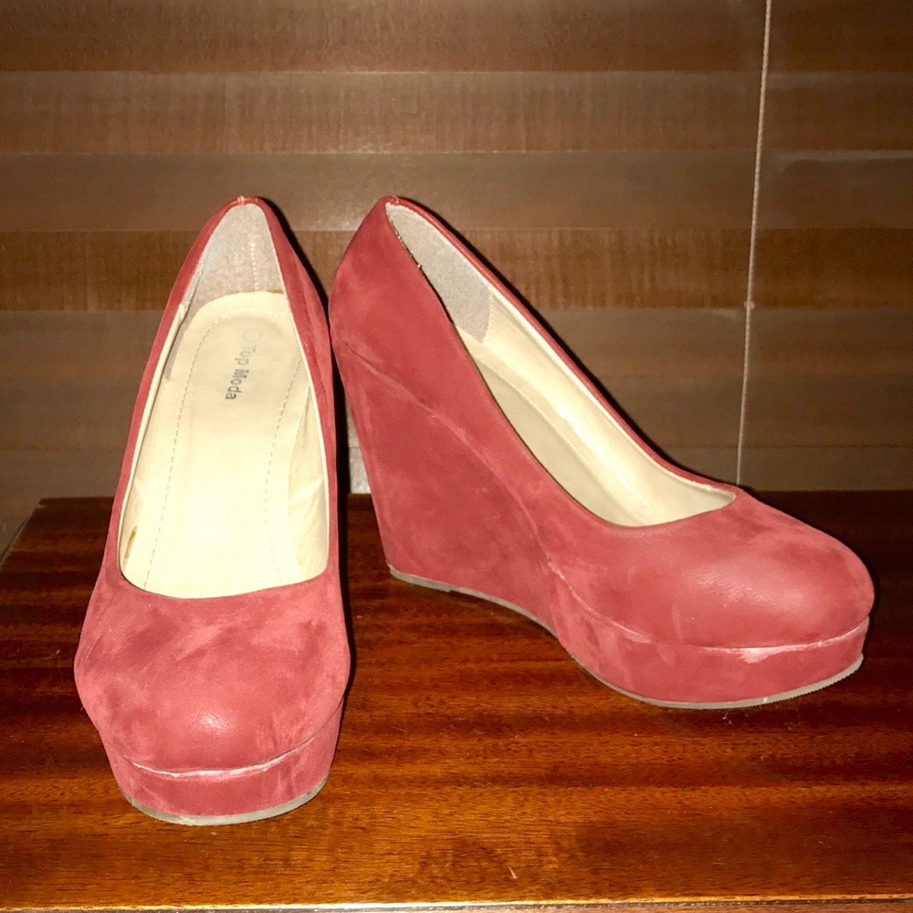 Red Faux Suede Wedges - Picture 3 of 8