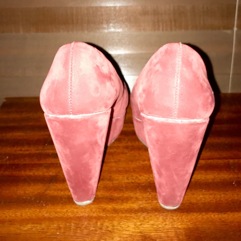 Red Faux Suede Wedges - Picture 5 of 8