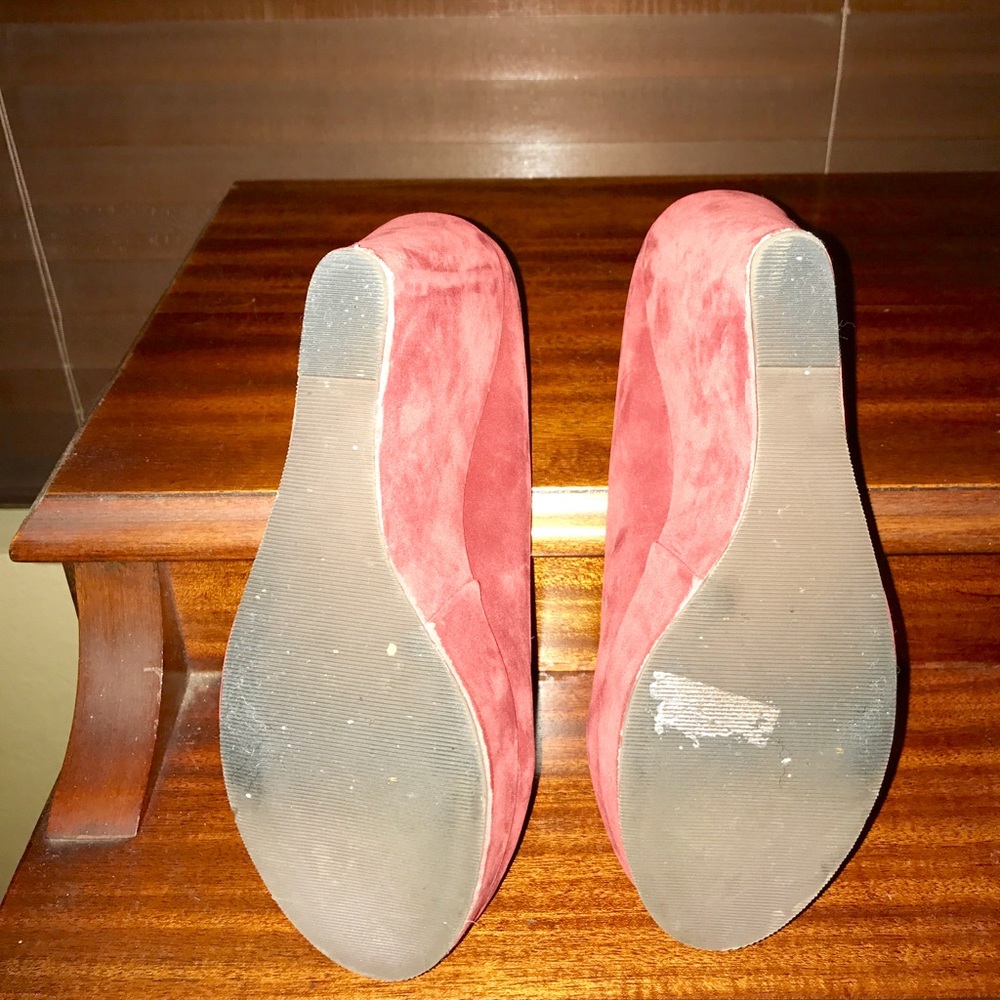 Red Faux Suede Wedges - Picture 7 of 8