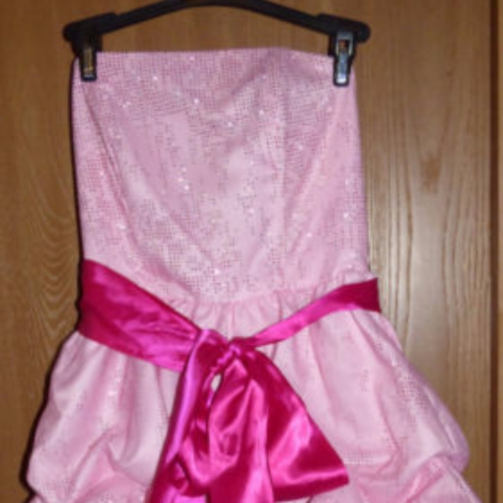 Poly USA Prom Dress size Medium