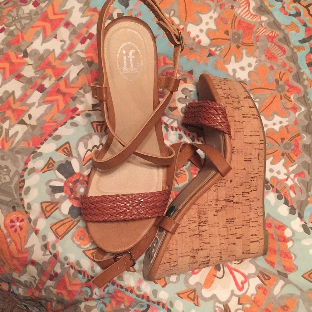 Cute tan wedges