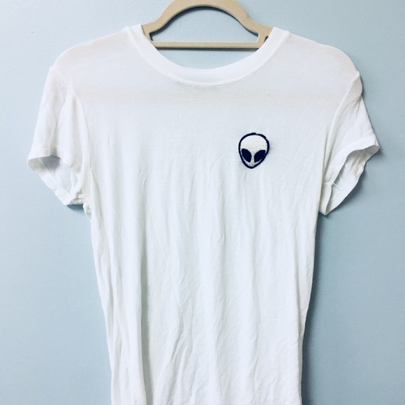 Brandy Melville White Alien Top - Picture 1 of 3