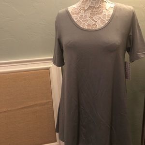 🆕 Staple item Solid gray Lularoe small Perfect T