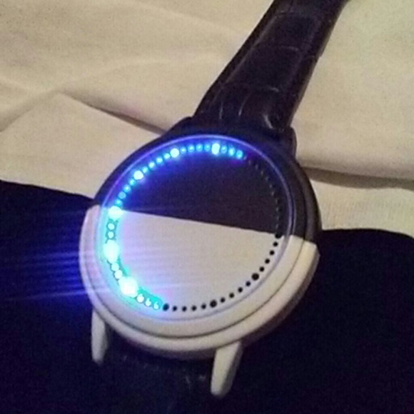 Watch - Picture 2 of 2