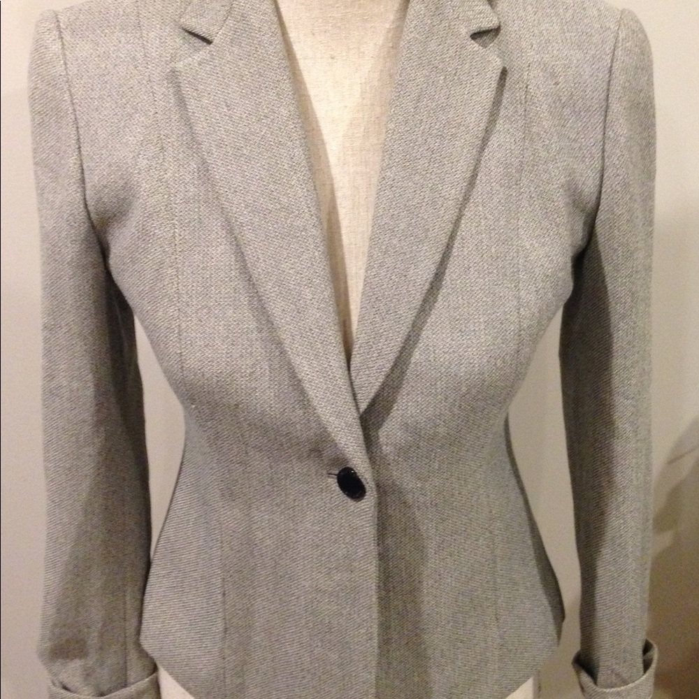 Women's suit (jacket)