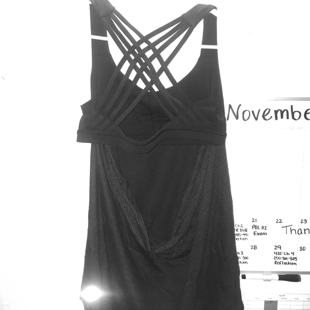 Lululemon workout top