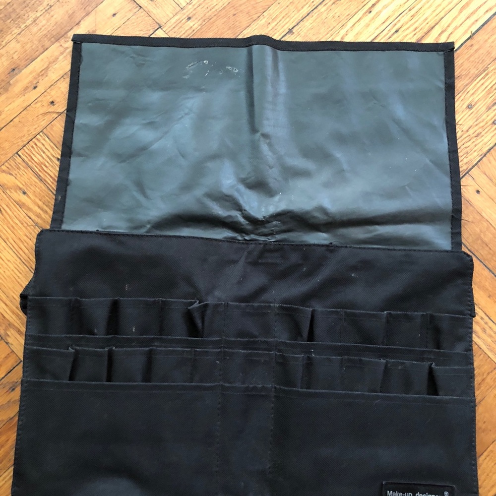 Makeup Brush Book, Bag, Belt - Picture 7 of 8