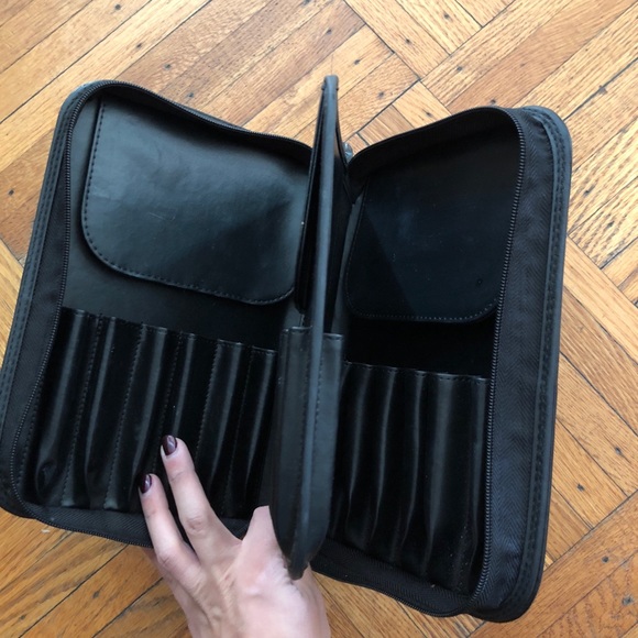 Makeup Brush Book, Bag, Belt - Picture 8 of 8