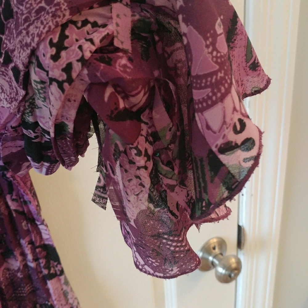 Women's Blouse - Picture 3 of 6