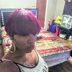 Meet your Posher, Daphney