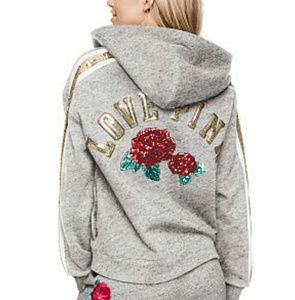 🆕 Flash sale! Victoria' Secret PINK bling sweater