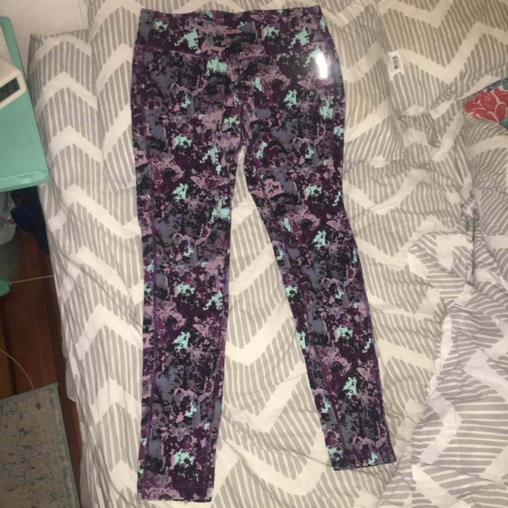NWOT Reebok workout leggings