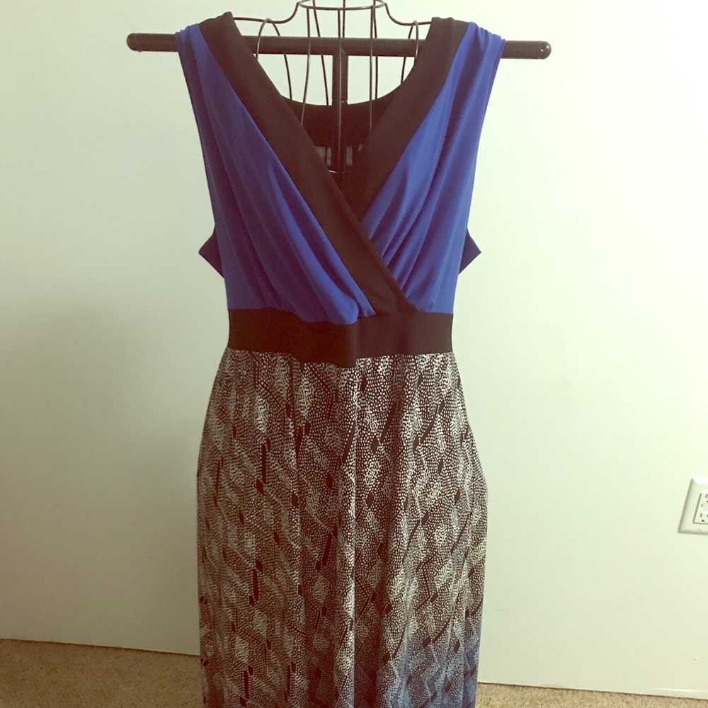 Avenue dress Size 22/24 - dipped angled hem