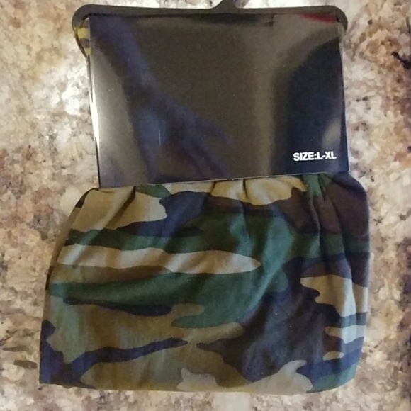 Buttery Soft Green Camo L-XL Tall Curvy Leggings - Picture 3 of 3