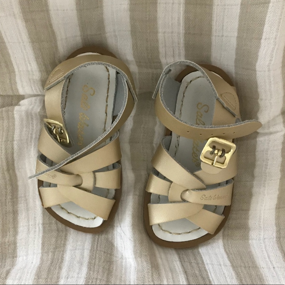 Salt Water Sandals Size 5 Gold