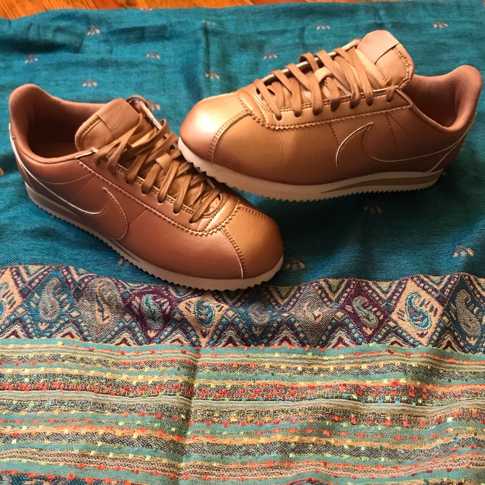 Nike Cortez rose gold