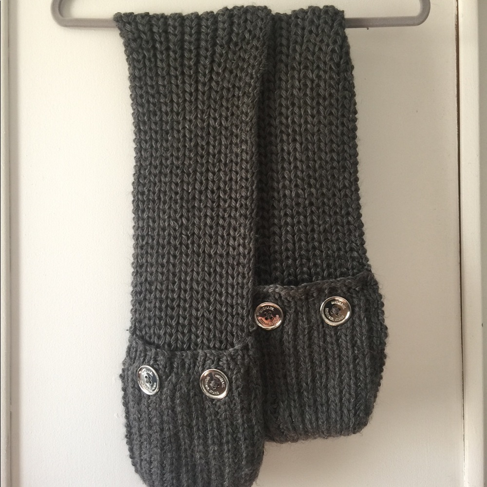 Authentic New Michael Kors Scarf