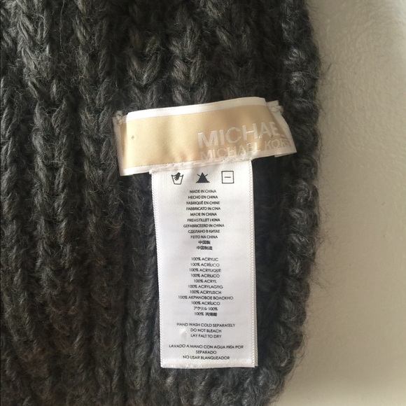 Authentic New Michael Kors Scarf - Picture 2 of 4