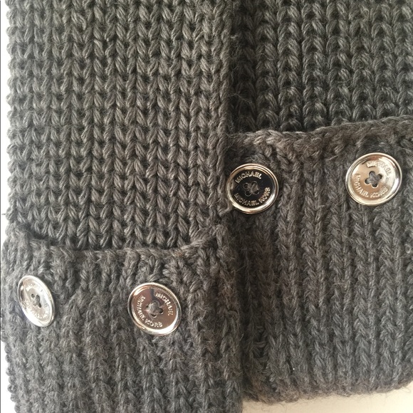 Authentic New Michael Kors Scarf - Picture 3 of 4