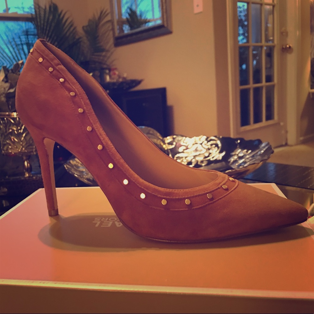 Michael Kors pump size 7 brand new Marked Down