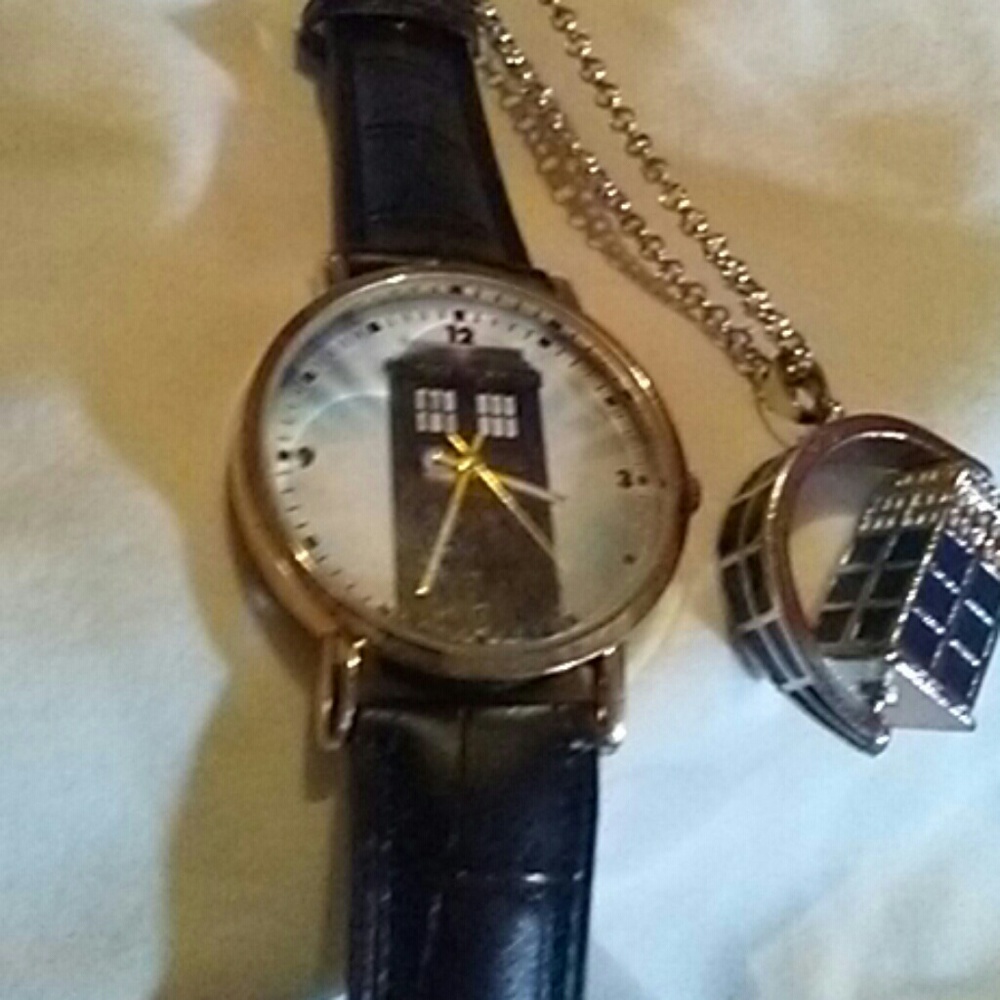 Watch/necklace - Picture 2 of 2