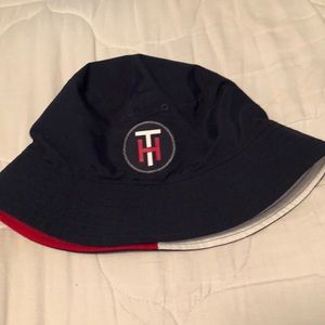 Tommy Hilfiger bucket hat