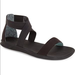 NEW Black Reef Rover Hi Sandal (Women) size 8