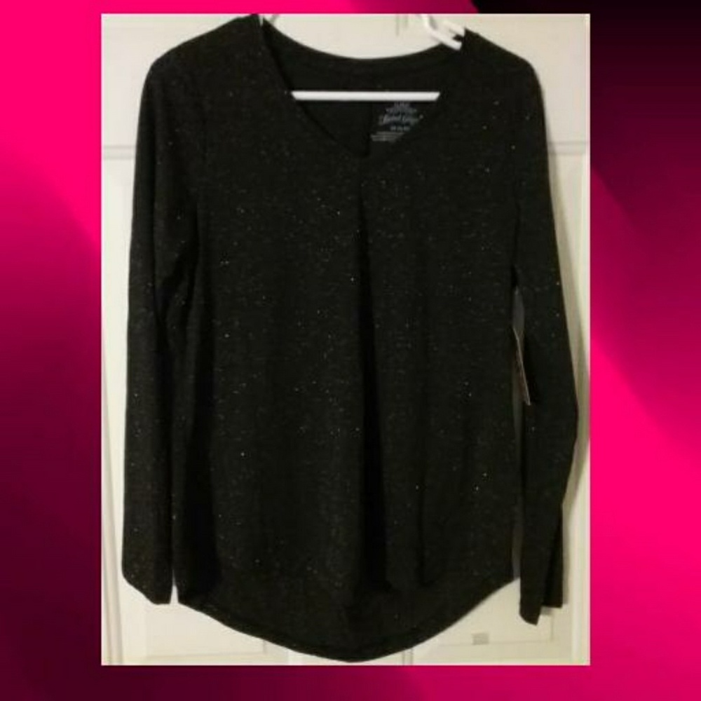 Elegant   looking  top