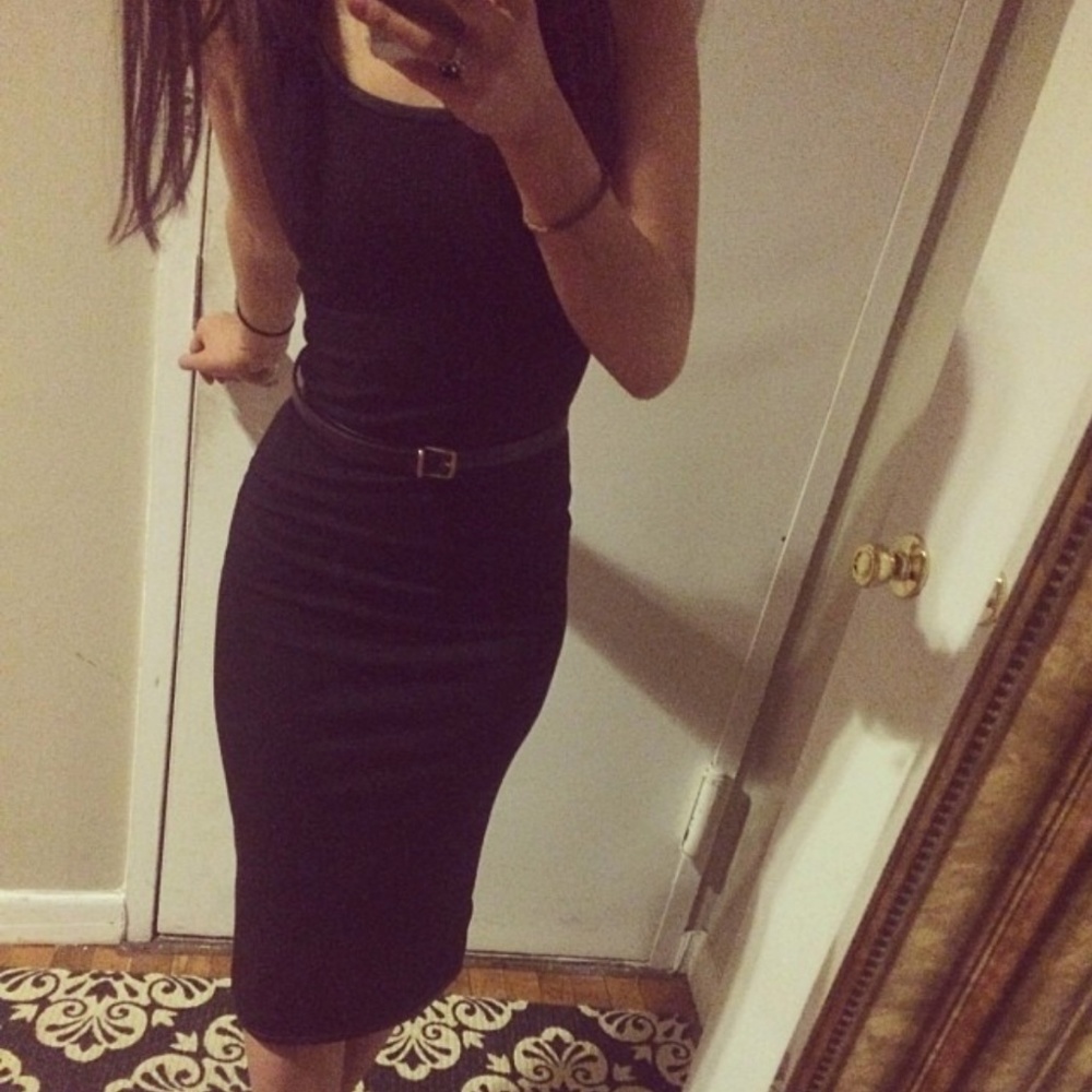 D Squared fitted black dress with belt