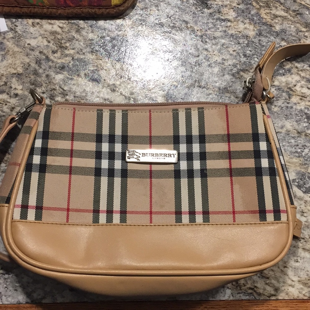 Burberry purse