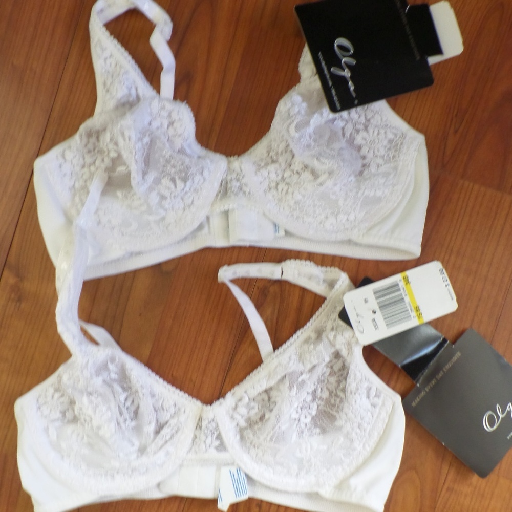 Two- NWT Olga Lace Underwire Bras