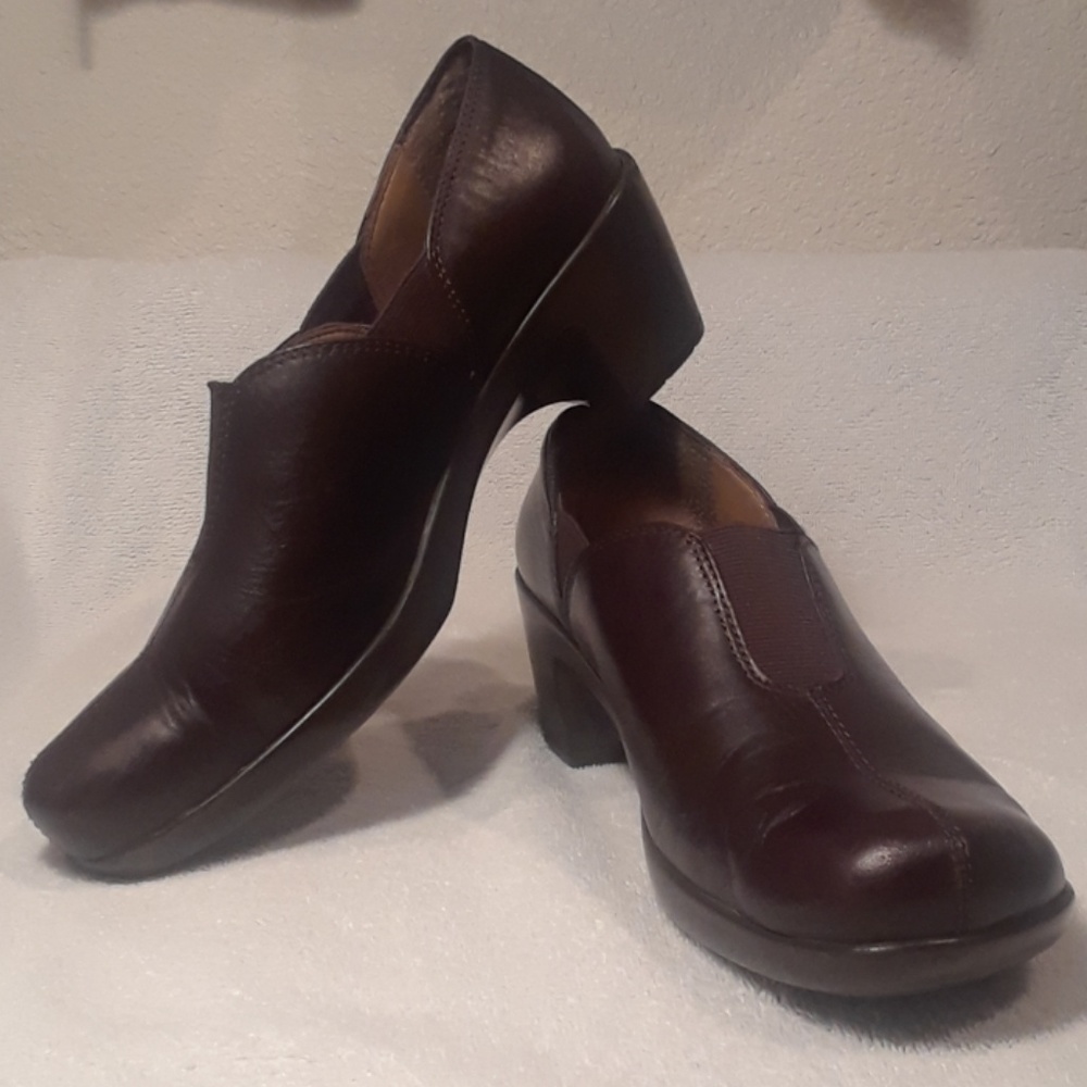 EasySpirit Women'sBrownLeatherSlip On Loafers Sz9W