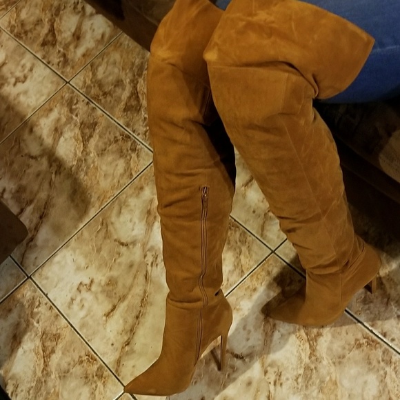 NEW size 8.5 boots - Picture 2 of 2