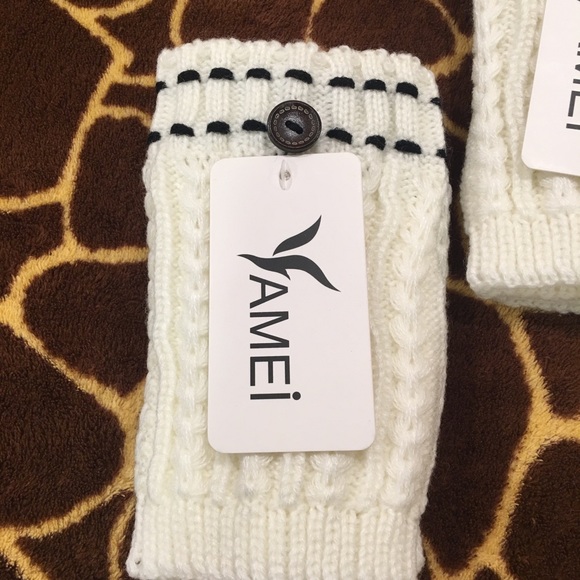 🔸3/$21🔸single button boot toppers - Picture 2 of 3