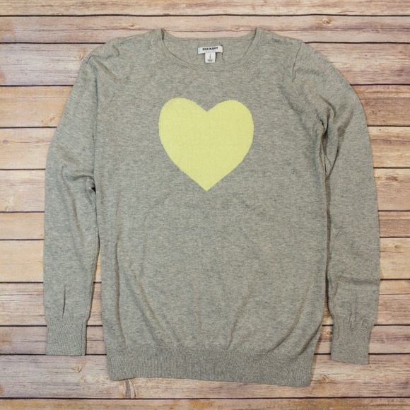 Old Navy Sweaters - Old Navy Heart Sweater