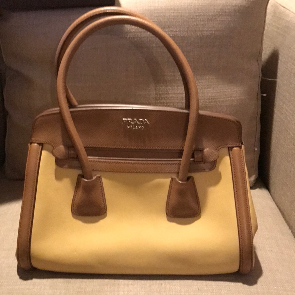 Prada Bag. Like new condition!