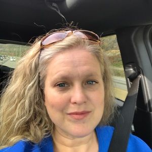 Meet your Posher, Myra