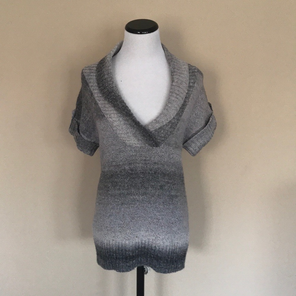 Maurices Gray Deep V-Neck Short Sleeve Sweater