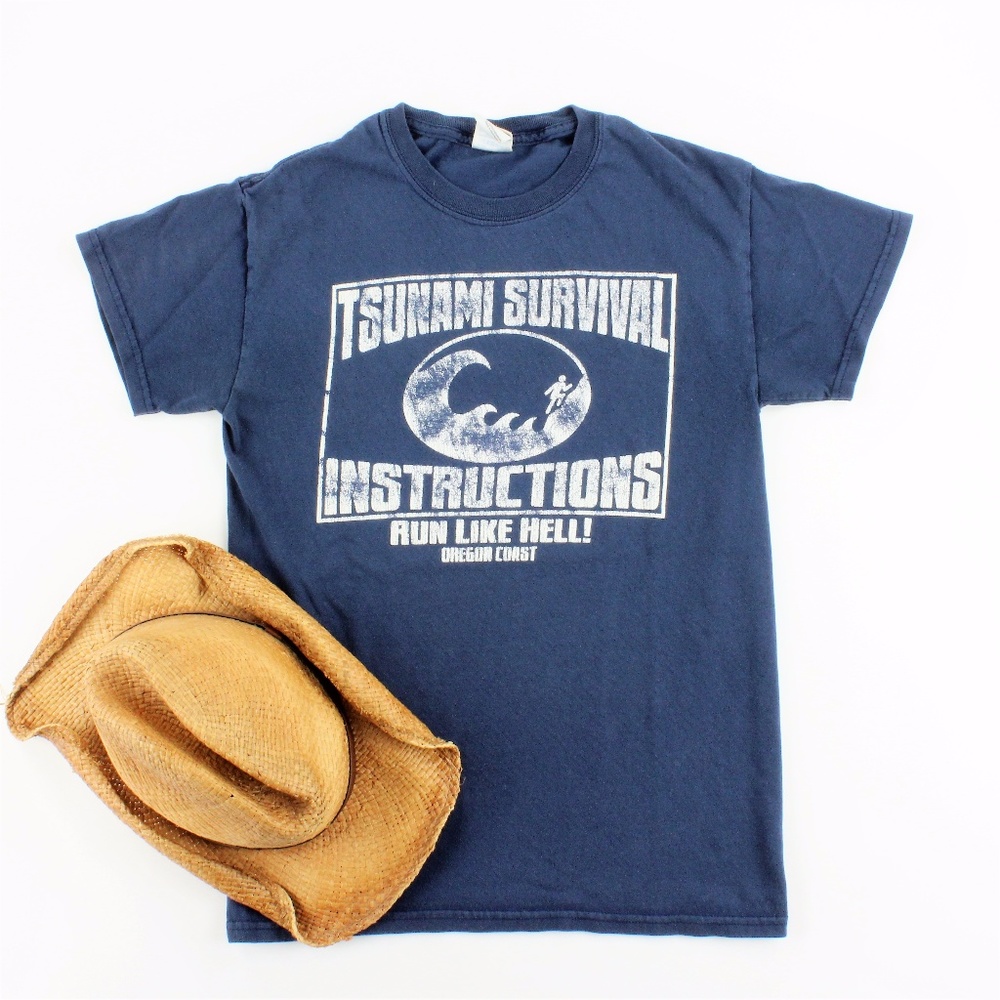 Oregon Coat TSUNAMI SURVIVAL T-shirt