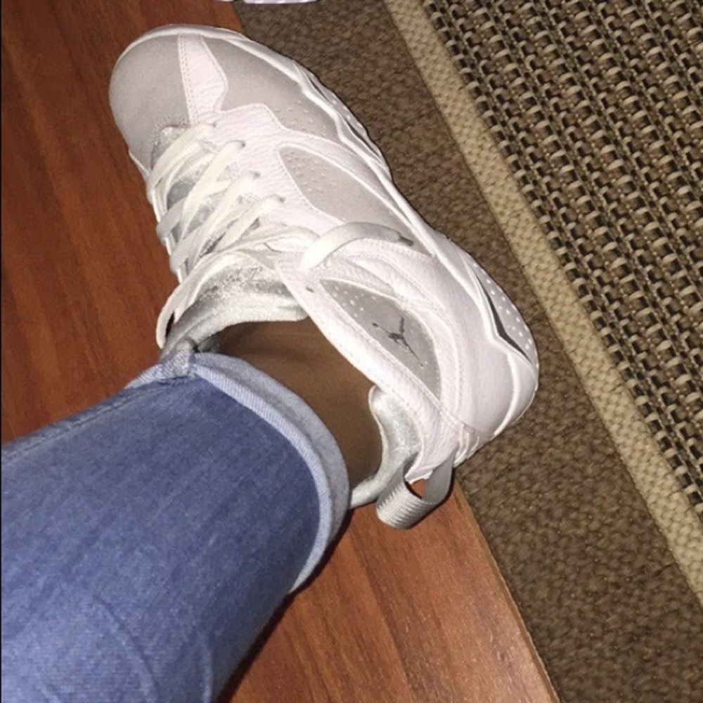 JORDAN RETRO 7s - SIZE 6 IN BOYS' GRADE SCHOOL