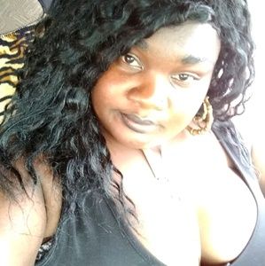 Meet your Posher, Yolanda