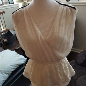 alythea. small sleeveless top