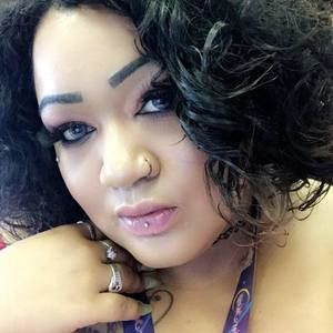 Meet your Posher, Iesha